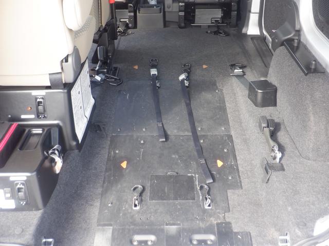 NV200バネットバン チェアキャブ車いす2名仕様 福祉車両 車椅子2基 電動ウィンチ 電動固定装置 スロープ 手すり サイドステップ Mナビ バックカメラ Bluetooth エアコン 運転席助手席エアバック キーレス 両側スライドドア 2列目小窓(47枚目)