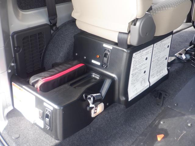 NV200バネットバン チェアキャブ車いす2名仕様 福祉車両 車椅子2基 電動ウィンチ 電動固定装置 スロープ 手すり サイドステップ Mナビ バックカメラ Bluetooth エアコン 運転席助手席エアバック キーレス 両側スライドドア 2列目小窓(48枚目)