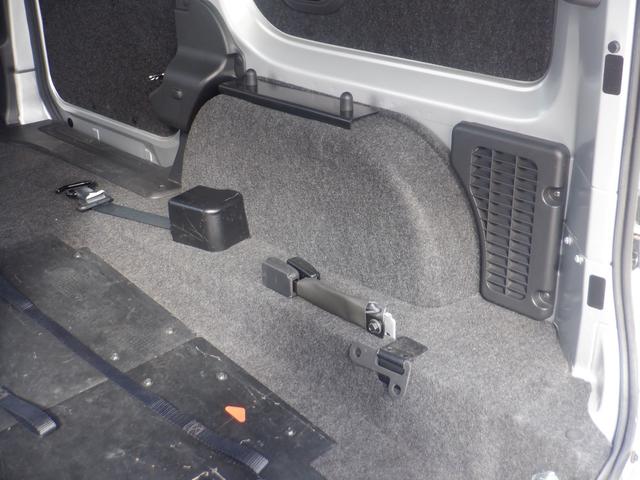 NV200バネットバン チェアキャブ車いす2名仕様 福祉車両 車椅子2基 電動ウィンチ 電動固定装置 スロープ 手すり サイドステップ Mナビ バックカメラ Bluetooth エアコン 運転席助手席エアバック キーレス 両側スライドドア 2列目小窓(49枚目)