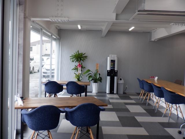 NV200バネットバン チェアキャブ車いす2名仕様 福祉車両 車椅子2基 電動ウィンチ 電動固定装置 スロープ 手すり サイドステップ Mナビ バックカメラ Bluetooth エアコン 運転席助手席エアバック キーレス 両側スライドドア 2列目小窓(64枚目)