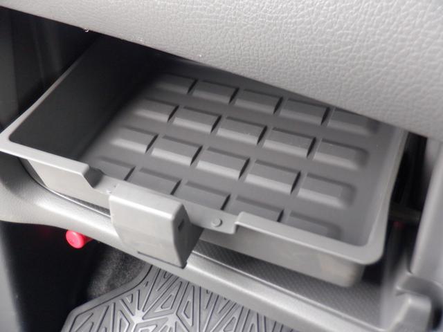 ＮＶ２００バネットバン ＶＸ　Ｍナビ　ＥＴＣ　バックカメラ　フルセグＴＶ　Ｂｌｕｅｔｏｏｔｈ　ＣＤ再生　エアコン　ワンオーナー　両側スライドドア　最大積載量６００ｋｇ　定期点検記録簿　取扱説明書　保証書（28枚目）