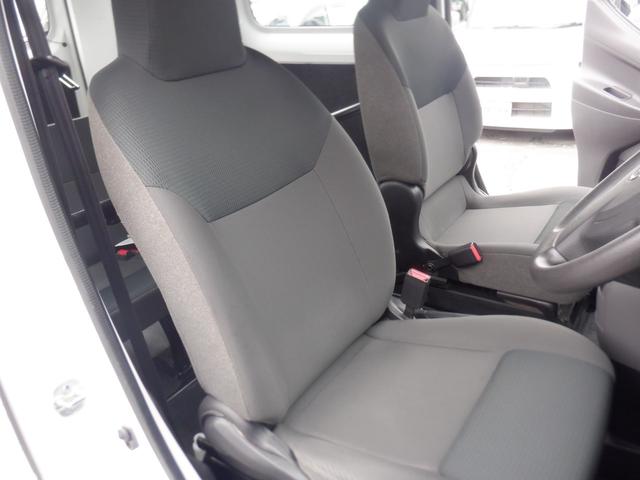 ＮＶ２００バネットバン ＶＸ　Ｍナビ　ＥＴＣ　バックカメラ　フルセグＴＶ　Ｂｌｕｅｔｏｏｔｈ　ＣＤ再生　エアコン　ワンオーナー　両側スライドドア　最大積載量６００ｋｇ　定期点検記録簿　取扱説明書　保証書（31枚目）