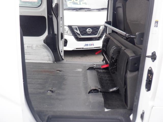 ＮＶ２００バネットバン ＶＸ　Ｍナビ　ＥＴＣ　バックカメラ　フルセグＴＶ　Ｂｌｕｅｔｏｏｔｈ　ＣＤ再生　エアコン　ワンオーナー　両側スライドドア　最大積載量６００ｋｇ　定期点検記録簿　取扱説明書　保証書（40枚目）