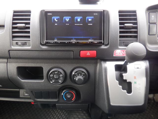 TOYOTA HIACE VAN DX