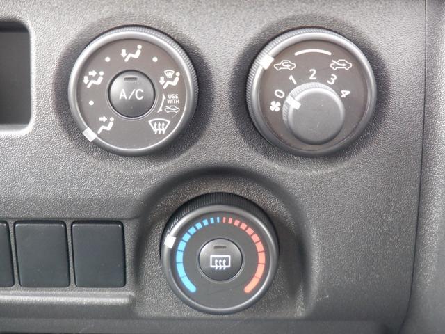 TOYOTA HIACE VAN DX