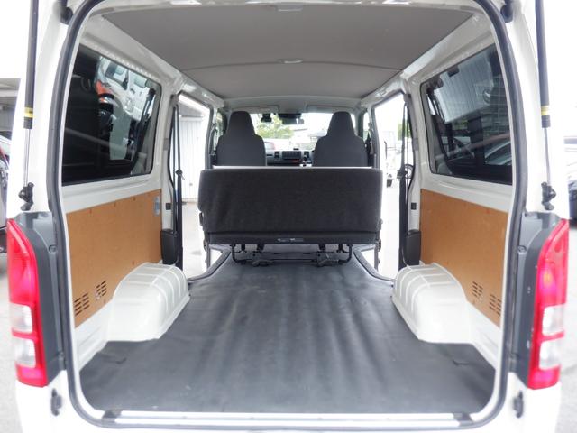 TOYOTA HIACE VAN DX