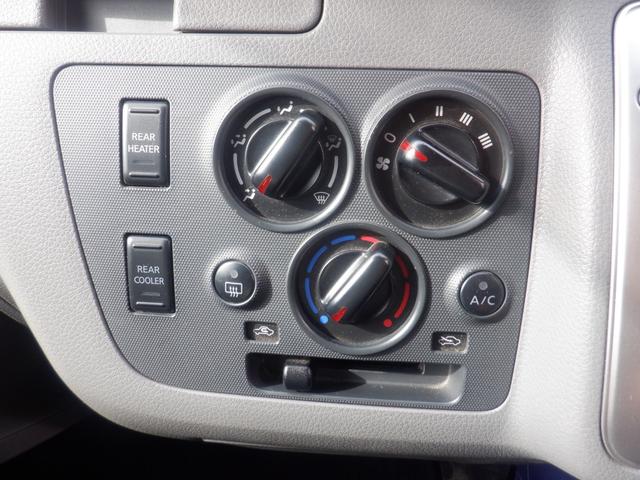 NV350キャラバンバン 4ドアバン2.5チェアキャブ車いす2名 福祉車両 車椅子1基 ストレッチャー1基 リアリフト 電動固定装置 サイドステップ 手すり リモコン Mナビ フルセグTV 全周囲カメラ バックカメラ Wエアコン 盗難防止 ワンオーナー キーレス(16枚目)