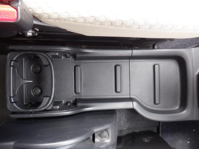 ＮＶ２００バネットバン チェアキャブ車いす２名仕様　福祉車両　車椅子２基　ストレッチャー１基　スロープ　電動ウィンチ　電動固定装置　サイドステップ　手すり　リモコン　エアコン　電動ミラー　両側スライドドア　２列目小窓　　ワンオーナーキーレス（18枚目）