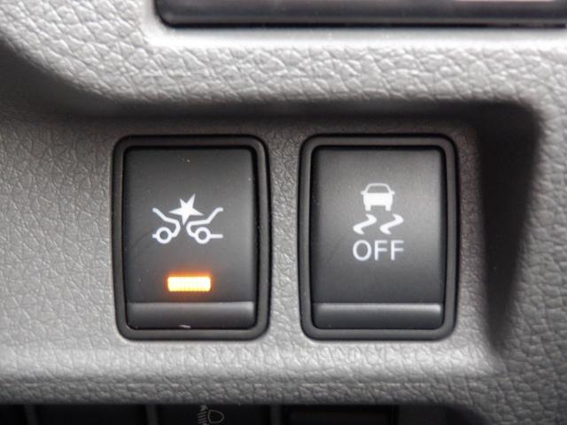 NV350キャラバンバン チェアキャブ車いす4名4WD 福祉車両 車椅子4基 ストレッチャー1基 リアリフト 電動固定装置 サイドステップ 手すり リモコン バックカメラ 全周囲カメラ 2列目3列目小窓 キーレス 盗難防止 Wエアコン 電動電格ミラー(19枚目)