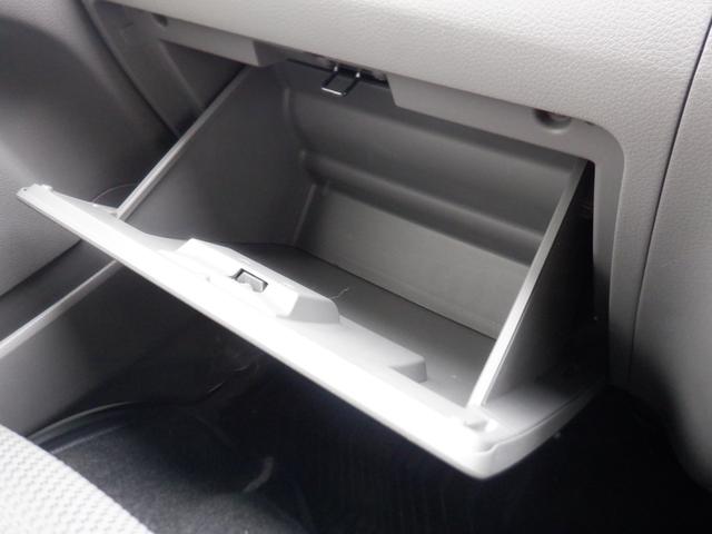 NV350キャラバンバン チェアキャブ車いす4名4WD 福祉車両 車椅子4基 ストレッチャー1基 リアリフト 電動固定装置 サイドステップ 手すり リモコン バックカメラ 全周囲カメラ 2列目3列目小窓 キーレス 盗難防止 Wエアコン 電動電格ミラー(30枚目)