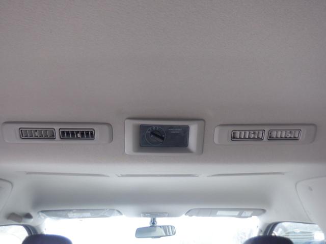 NV350キャラバンバン チェアキャブ車いす4名4WD 福祉車両 車椅子4基 ストレッチャー1基 リアリフト 電動固定装置 サイドステップ 手すり リモコン バックカメラ 全周囲カメラ 2列目3列目小窓 キーレス 盗難防止 Wエアコン 電動電格ミラー(34枚目)