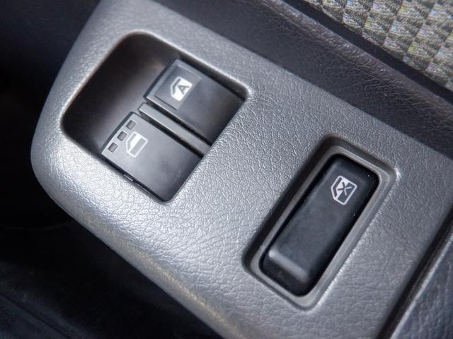 タウンエースバン ＧＬ　アイドリングストップ　電動電格ミラー　ＰＷ　ＬＥＤライト　ＥＳＣ　ＡＢＳ　衝突軽減装置　レーンアシスト　キーレス　最大積載量７５０ｋｇ（3枚目）