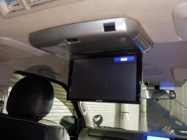 レジアスエースバン ロングスーパーGL 5DスーパーGLロング 低床 8人乗 HDDナビ ETC Wエアコン 社外フロントバンパー 社外グリル シフトノブ 100V電源 キーレス HID フリップダウンモニター バックカメラ 電動電格ミラー(10枚目)