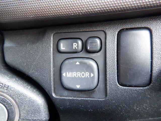 レジアスエースバン ロングスーパーGL 5DスーパーGLロング 低床 8人乗 HDDナビ ETC Wエアコン 社外フロントバンパー 社外グリル シフトノブ 100V電源 キーレス HID フリップダウンモニター バックカメラ 電動電格ミラー(14枚目)