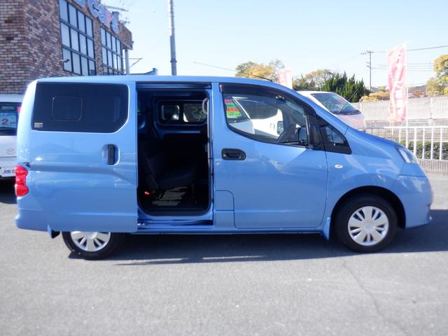 ＮＶ２００バネットバン ＧＸ　１．６ＧＸ５ドア　５人乗　エマージェンシーブレーキ　ＥＴＣ　メモリーナビ　フルセグ　ＣＤ　Ｂｌｕｅｔｏｏｔｈ　衝突軽減装置　レーンアシスト　キーレス　パワーウインドウ　ドアバイザー　２列目小窓（10枚目）