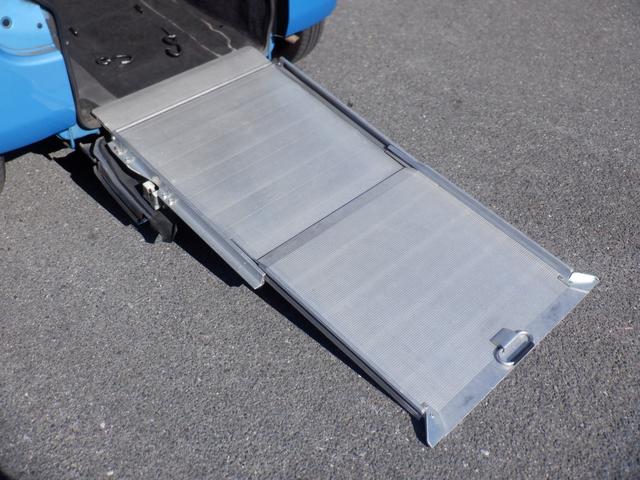 タント 　フレンドシップスローパーリヤシート付　福祉車両　車いす一基　スロープ　電動固定装置　ウインチ　手すり　ＥＴＣ　キーレス　電動電格ミラー　アイストップ　プライバシーガラス　片側スライドドア　ドアバイザー（3枚目）