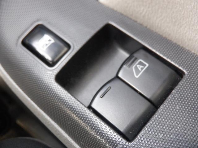 ＮＶ３５０キャラバンバン ４ドアバン２．５チェアキャブＭ仕様　福祉車両　車椅子２基　ストレッチャー１基　リアリフト　電動固定装置　リモコン　サイドステップ　手すり　２列目３列目小窓　片側スライドドア　電動電格ミラー　バックカメラ　Ｗエアコン　リアクーラーヒーター（10枚目）