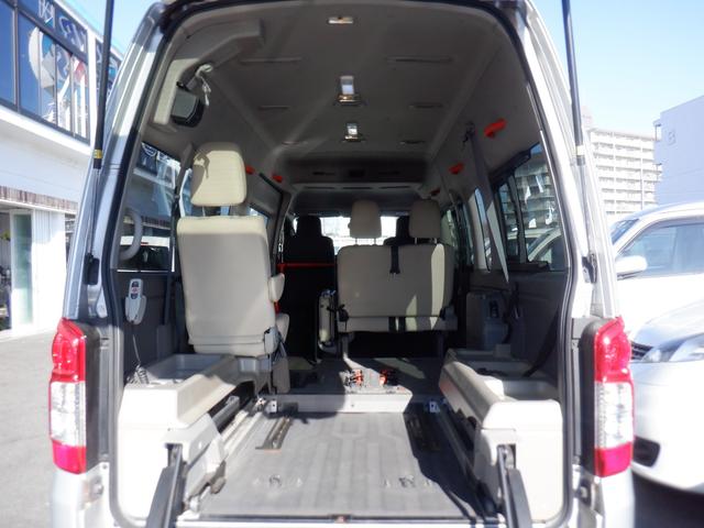 ＮＶ３５０キャラバンバン 　４ドア　２．５チェアキャブＭ仕様　１０名乗　福祉車両　車椅子２基　ストレッチャー１基　リアリフト　電動固定装置　リモコン　サイドステップ　片側スライドドア　電動電格ミラー　Ｗエアコン　バックカメラ（3枚目）