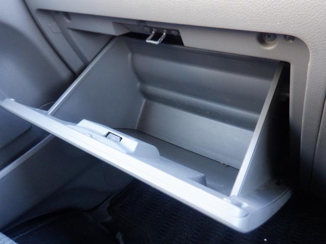 ＮＶ３５０キャラバンバン 　４ドア　２．５チェアキャブＭ仕様　１０名乗　福祉車両　車椅子２基　ストレッチャー１基　リアリフト　電動固定装置　リモコン　サイドステップ　片側スライドドア　電動電格ミラー　Ｗエアコン　バックカメラ（25枚目）