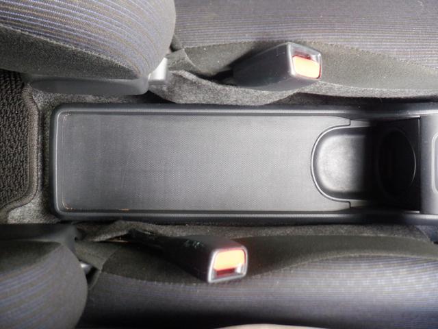 プロボックス ＧＬ　４ＷＤ　５人　１オーナー　衝突軽減装置　レーンキープアシスト　横滑り防止装置　キーレス　電動電格ミラー　オートライト　オートハイビーム　プライバシーガラス　パワーウインドウ　ドアバイザー　盗難防止装置（28枚目）