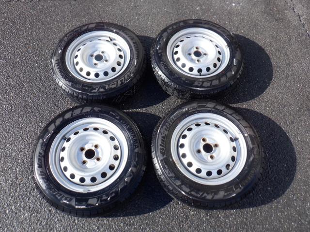 プロボックス ＧＬ　４ＷＤ　５人　１オーナー　衝突軽減装置　レーンキープアシスト　横滑り防止装置　キーレス　電動電格ミラー　オートライト　オートハイビーム　プライバシーガラス　パワーウインドウ　ドアバイザー　盗難防止装置（49枚目）