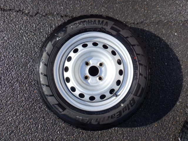 プロボックス ＧＬ　４ＷＤ　５人　１オーナー　衝突軽減装置　レーンキープアシスト　横滑り防止装置　キーレス　電動電格ミラー　オートライト　オートハイビーム　プライバシーガラス　パワーウインドウ　ドアバイザー　盗難防止装置（50枚目）