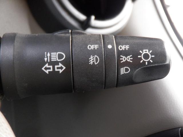 アトラストラック ＷキャブフルスーパーローＤＸ　荷台縦２１０ｃｍ　横１６０ｃｍ　全低床平ボディー　三方開き　後輪ダブル　ＥＴＣ　エアコン　左側電動格納ミラー　ワンオーナー　キーレス　フロントフォグランプ　最大積載量１２５０ｋｇ　取扱説明書　保証書（7枚目）