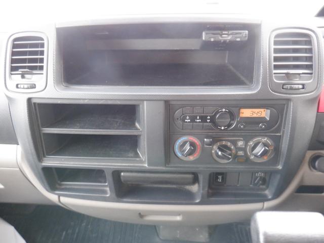 アトラストラック ＷキャブフルスーパーローＤＸ　荷台縦２１０ｃｍ　横１６０ｃｍ　全低床平ボディー　三方開き　後輪ダブル　ＥＴＣ　エアコン　左側電動格納ミラー　ワンオーナー　キーレス　フロントフォグランプ　最大積載量１２５０ｋｇ　取扱説明書　保証書（10枚目）