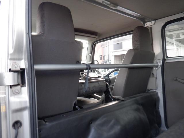 アトラストラック ＷキャブフルスーパーローＤＸ　荷台縦２１０ｃｍ　横１６０ｃｍ　全低床平ボディー　三方開き　後輪ダブル　ＥＴＣ　エアコン　左側電動格納ミラー　ワンオーナー　キーレス　フロントフォグランプ　最大積載量１２５０ｋｇ　取扱説明書　保証書（25枚目）