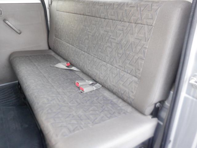 アトラストラック ＷキャブフルスーパーローＤＸ　荷台縦２１０ｃｍ　横１６０ｃｍ　全低床平ボディー　三方開き　後輪ダブル　ＥＴＣ　エアコン　左側電動格納ミラー　ワンオーナー　キーレス　フロントフォグランプ　最大積載量１２５０ｋｇ　取扱説明書　保証書（27枚目）