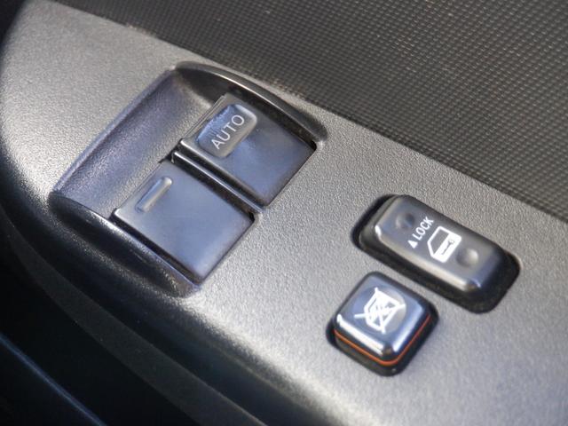 ハイエースバン ＤＸ　５ドア　２．８ディーゼルターボ　ＤＸロング　６人乗　低床　ワンオーナー　ＥＴＣ　バックカメラ　キーレス　オートハイビーム　衝突軽減装置　レーンキープアシスト　ＭＴモード　２列目小窓　スモーク施工済車両（5枚目）