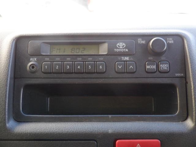 ハイエースバン ＤＸ　５ドア　２．８ディーゼルターボ　ＤＸロング　６人乗　低床　ワンオーナー　ＥＴＣ　バックカメラ　キーレス　オートハイビーム　衝突軽減装置　レーンキープアシスト　ＭＴモード　２列目小窓　スモーク施工済車両（14枚目）