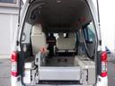 ４ドアバン２．５チェアキャブＭ仕様　福祉車両　車椅子２基　ストレッチャー１基　リアリフト　電動固定装置　リモコン　サイドステップ　手すり　２列目３列目小窓　片側スライドドア　電動電格ミラー　バックカメラ　Ｗエアコン　リアクーラーヒーター（17枚目）