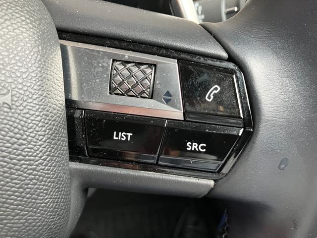 ＤＳ３クロスバック ソーシック　ユーザー買取・メーカーナビ・Ｂカメラ・ＬＥＤヘッドライト・スマートキー・ＥＴＣ・純正ＡＷ・ハーフレザー（18枚目）