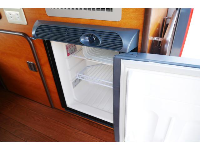 ＲＶビックフット　ミュー　キャンピングカー　ＲＶビックフット　ミュー　ワンオーナー　２ＷＤ　ＦＦヒーター　４０Ｌ冷蔵庫　シングルサブバッテリー　給排水ポリ２０Ｌ　ＥＴＣ(9枚目)