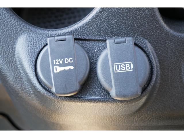 デュカト ローラーチーム　リビングストン　Ｋ２　新車　９ＡＴ　２ＷＤ　新車　２．２ＬディーゼルＴＢ　セーフティパック燃料式温水ボイラーＦＦヒーター　トイレ　ＤＣ式冷蔵庫　バンフロントスカイルーフ　ＬＥＤヘッドライト　常設ベッド　ディスプレイオーディオ（39枚目）