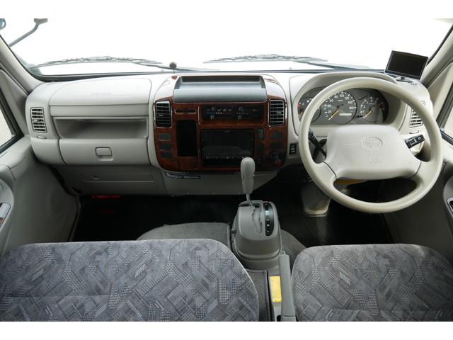 カムロード ナッツＲＶ　クレア５．０　タイプＳ　ＦＦヒーター　ナビ　２ＷＤ　２．０Ｌ　８ナンバー　キャンピングカー　トリプルサブバッテリー　１５００Ｗインバーター　走行充電　コンバーター　外部電源　ルーフベント　ソーラーパネル　５５Ｌ冷蔵庫　シンク　サイドオーニング（15枚目）