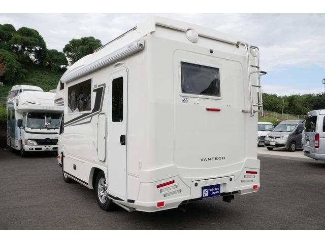 カムロード バンテック ジル 4WD ワンオーナー 家庭用エアコン 4WD キャンピングカー ディーゼルターボ ワンオーナー リアエントランス トリプルサブバッテリー 1500Wインバーター 走行充電器 コンバーター ソーラパネル 冷蔵庫 温水ボイラー コンロ レンジ(19枚目)