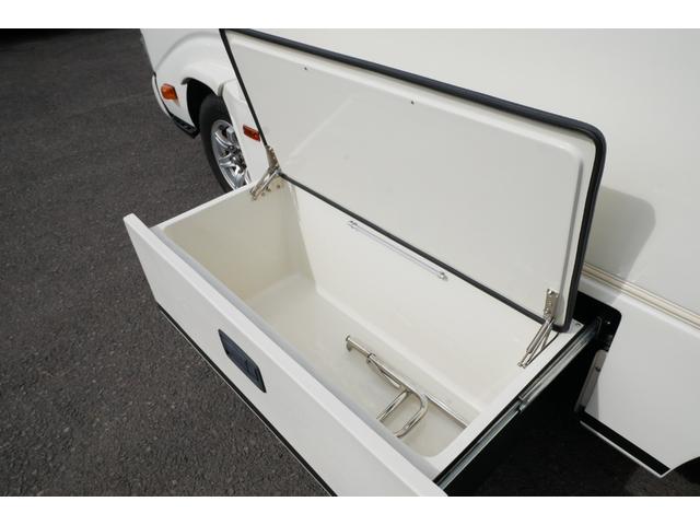 カムロード バンテック ジル 4WD ワンオーナー 家庭用エアコン 4WD キャンピングカー ディーゼルターボ ワンオーナー リアエントランス トリプルサブバッテリー 1500Wインバーター 走行充電器 コンバーター ソーラパネル 冷蔵庫 温水ボイラー コンロ レンジ(35枚目)