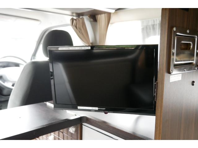 ハイエースバン レクビィ　カントリークラブ　４ＷＤ　ＦＦヒーター　ナビ　４ＷＤ　キャンピングカー　８ナンバー　ＦＦヒーター　ツインサブバッテリー　１５００Ｗインバーター　走行充電器　コンバーター　冷蔵庫　電子レンジ　ソーラーパネル　テレビ　メモリーナビ　ＥＴＣ　ドラレコ（11枚目）