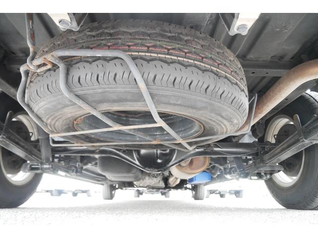 ハイエースバン レクビィ　カントリークラブ　４ＷＤ　ＦＦヒーター　ナビ　４ＷＤ　キャンピングカー　８ナンバー　ＦＦヒーター　ツインサブバッテリー　１５００Ｗインバーター　走行充電器　コンバーター　冷蔵庫　電子レンジ　ソーラーパネル　テレビ　メモリーナビ　ＥＴＣ　ドラレコ（27枚目）