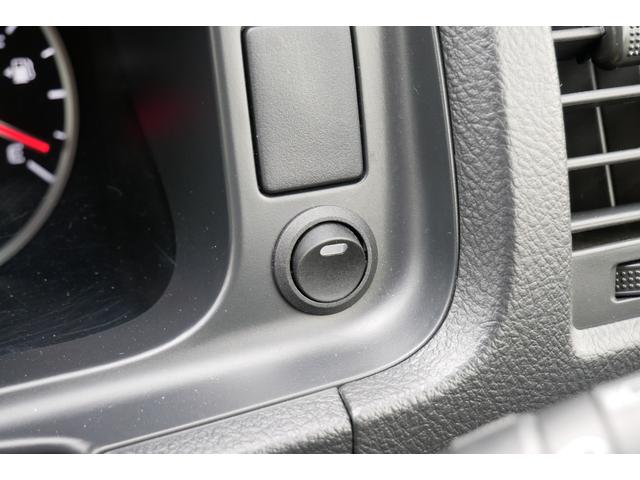 ハイエースバン レクビィ　カントリークラブ　４ＷＤ　ＦＦヒーター　ナビ　４ＷＤ　キャンピングカー　８ナンバー　ＦＦヒーター　ツインサブバッテリー　１５００Ｗインバーター　走行充電器　コンバーター　冷蔵庫　電子レンジ　ソーラーパネル　テレビ　メモリーナビ　ＥＴＣ　ドラレコ（29枚目）