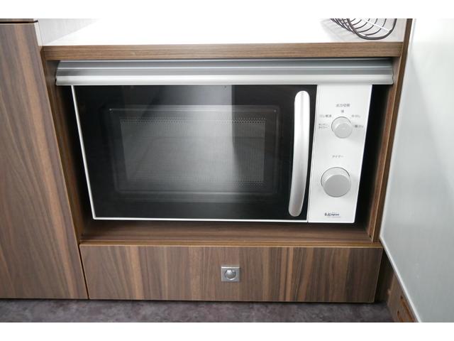 ハイエースバン レクビィ　カントリークラブ　４ＷＤ　ＦＦヒーター　ナビ　４ＷＤ　キャンピングカー　８ナンバー　ＦＦヒーター　ツインサブバッテリー　１５００Ｗインバーター　走行充電器　コンバーター　冷蔵庫　電子レンジ　ソーラーパネル　テレビ　メモリーナビ　ＥＴＣ　ドラレコ（45枚目）