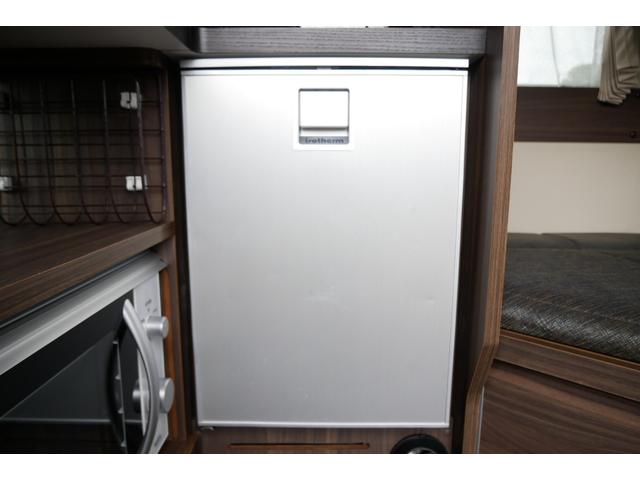 ハイエースバン レクビィ　カントリークラブ　４ＷＤ　ＦＦヒーター　ナビ　４ＷＤ　キャンピングカー　８ナンバー　ＦＦヒーター　ツインサブバッテリー　１５００Ｗインバーター　走行充電器　コンバーター　冷蔵庫　電子レンジ　ソーラーパネル　テレビ　メモリーナビ　ＥＴＣ　ドラレコ（55枚目）