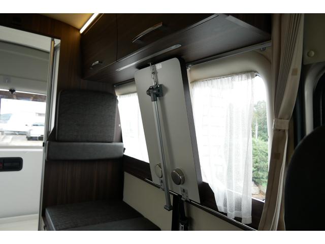 ハイエースバン レクビィ　カントリークラブ　４ＷＤ　ＦＦヒーター　ナビ　４ＷＤ　キャンピングカー　８ナンバー　ＦＦヒーター　ツインサブバッテリー　１５００Ｗインバーター　走行充電器　コンバーター　冷蔵庫　電子レンジ　ソーラーパネル　テレビ　メモリーナビ　ＥＴＣ　ドラレコ（61枚目）