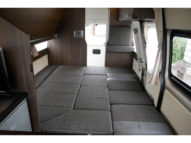 ハイエースバン レクビィ　カントリークラブ　４ＷＤ　ＦＦヒーター　ナビ　４ＷＤ　キャンピングカー　８ナンバー　ＦＦヒーター　ツインサブバッテリー　１５００Ｗインバーター　走行充電器　コンバーター　冷蔵庫　電子レンジ　ソーラーパネル　テレビ　メモリーナビ　ＥＴＣ　ドラレコ（62枚目）