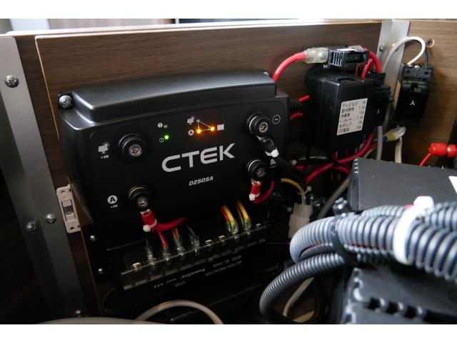 ハイエースバン レクビィ　カントリークラブ　４ＷＤ　ＦＦヒーター　ナビ　４ＷＤ　キャンピングカー　８ナンバー　ＦＦヒーター　ツインサブバッテリー　１５００Ｗインバーター　走行充電器　コンバーター　冷蔵庫　電子レンジ　ソーラーパネル　テレビ　メモリーナビ　ＥＴＣ　ドラレコ（73枚目）