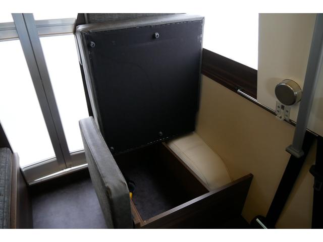 ハイエースバン レクビィ　カントリークラブ　４ＷＤ　ＦＦヒーター　ナビ　４ＷＤ　キャンピングカー　８ナンバー　ＦＦヒーター　ツインサブバッテリー　１５００Ｗインバーター　走行充電器　コンバーター　冷蔵庫　電子レンジ　ソーラーパネル　テレビ　メモリーナビ　ＥＴＣ　ドラレコ（75枚目）