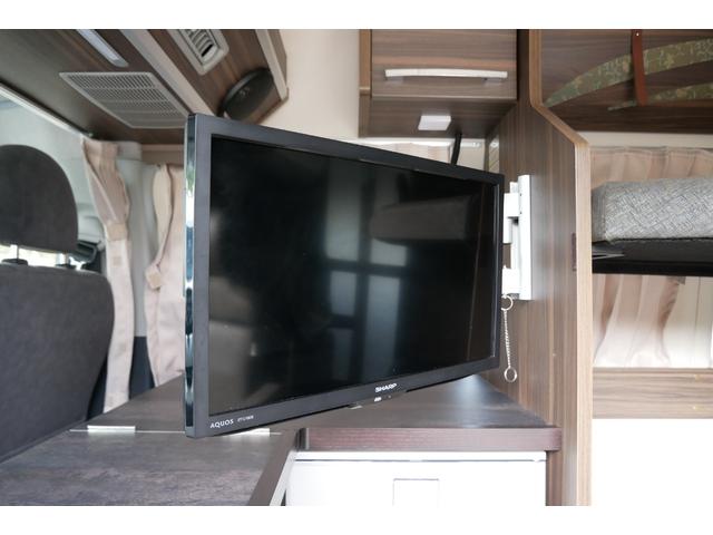 ハイエースバン レクビィ　カントリークラブ　家庭用エアコン　ＦＦヒーター　４ＷＤ　ワンオーナー　リチウム２００Ａｈ　１５００Ｗインバーター　走行充電器　コンバーター　ソーラーパネル　冷蔵庫　電子レンジ　テレビ　サイドオーニング　ＦＦヒーター　メモリーナビ　ＥＴＣ　ドラレコ（11枚目）