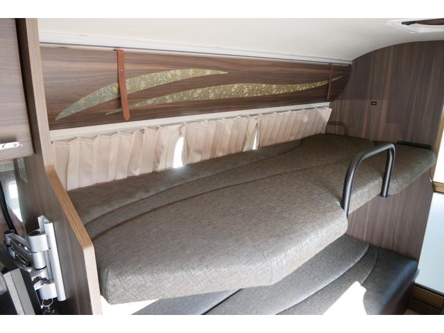 ハイエースバン レクビィ　カントリークラブ　家庭用エアコン　ＦＦヒーター　４ＷＤ　ワンオーナー　リチウム２００Ａｈ　１５００Ｗインバーター　走行充電器　コンバーター　ソーラーパネル　冷蔵庫　電子レンジ　テレビ　サイドオーニング　ＦＦヒーター　メモリーナビ　ＥＴＣ　ドラレコ（14枚目）